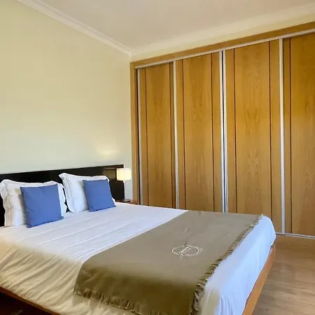 Oura Oasis C - Shared Pool - 6 Guests - דירה